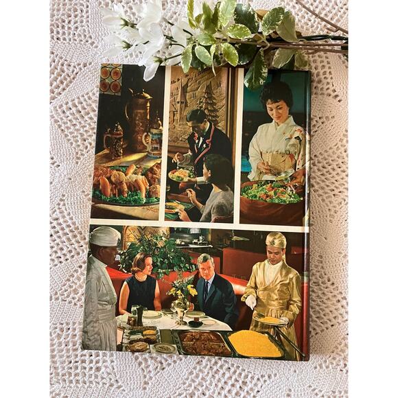 1964 Better Homes & Gardens Cookbook: Famous Foods from Famous Places - Picture 8 of 8
